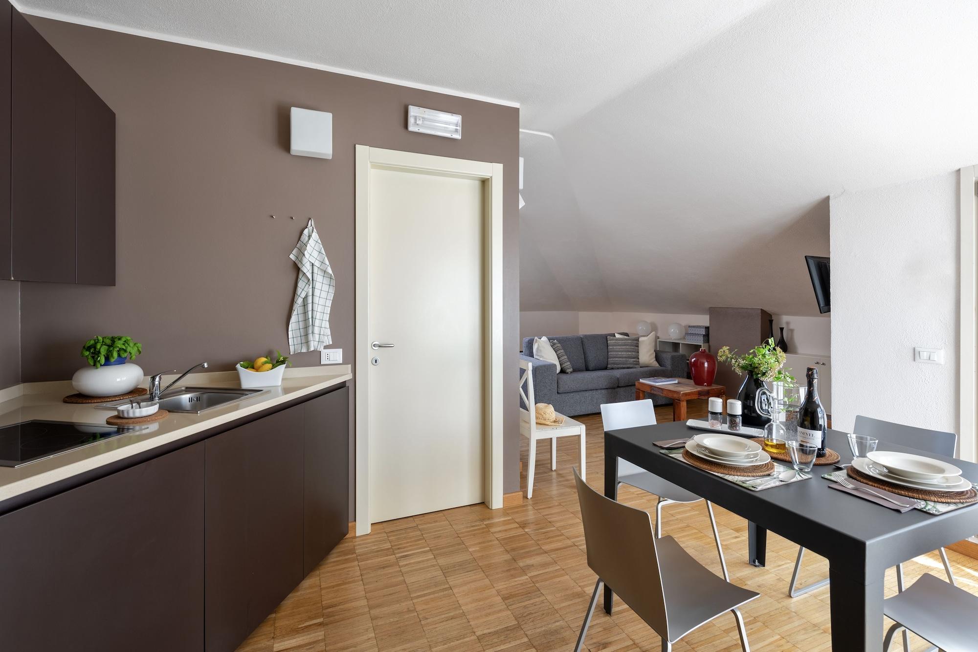 Vialeromadodici & Guest house 3*