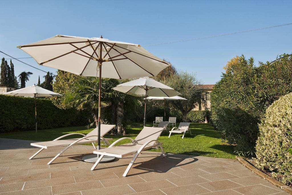 Vialeromadodici & Guest house Lazise