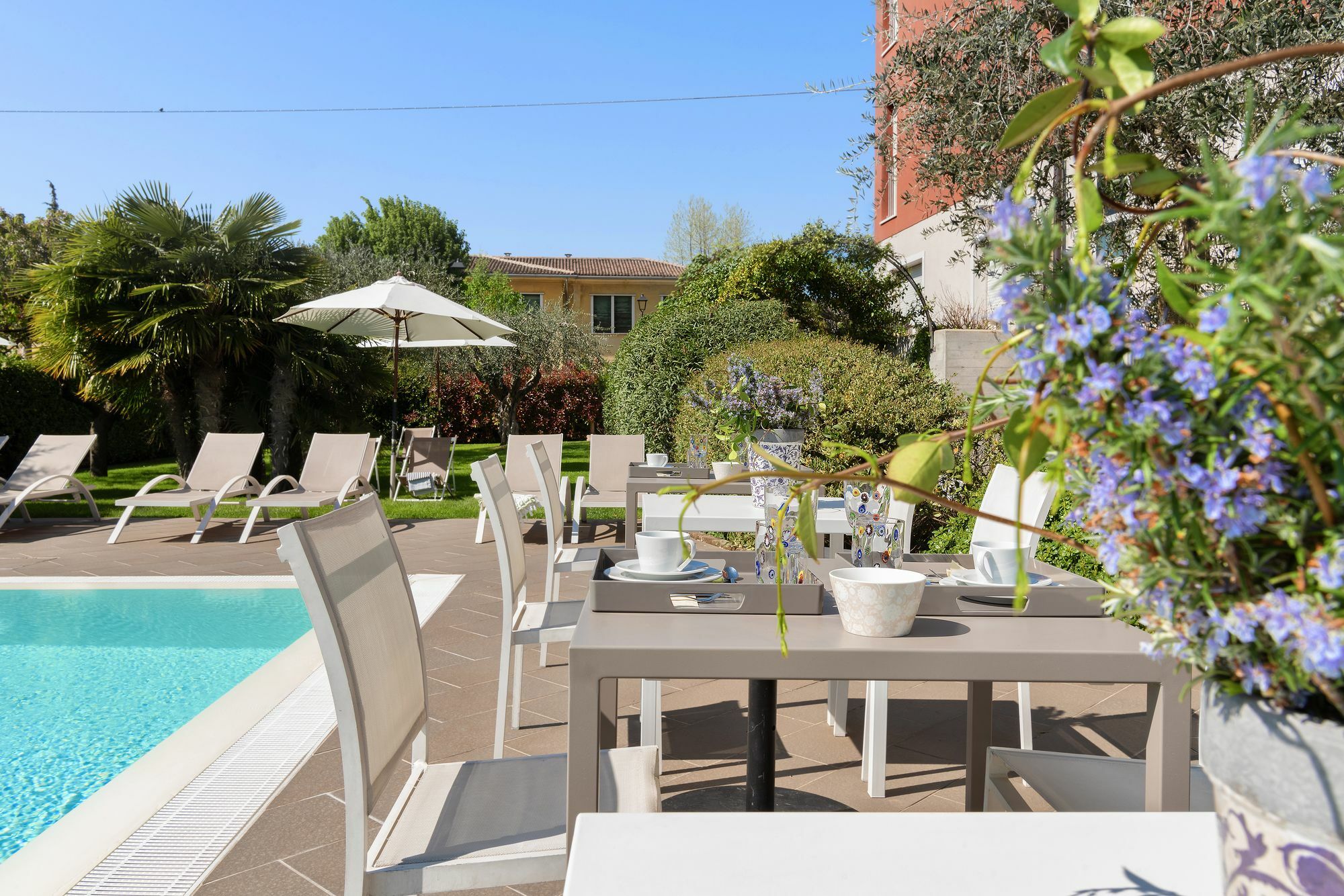 Vialeromadodici & Guest house 3*